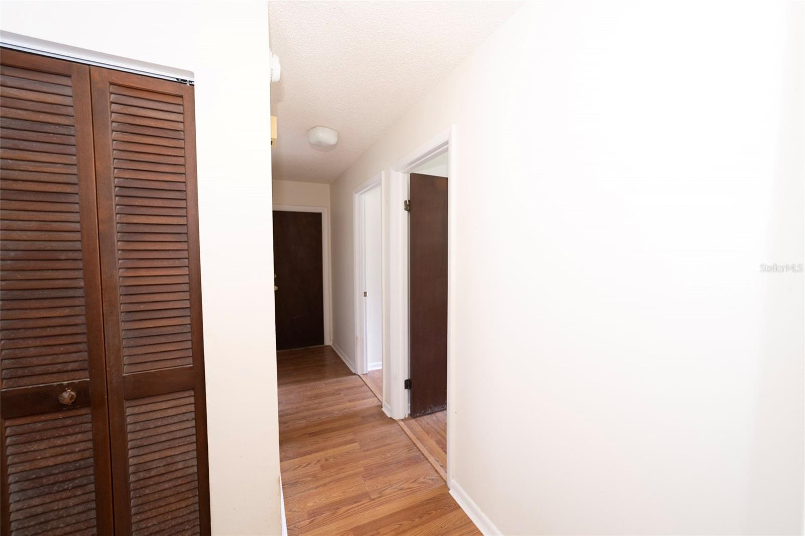 Image 13 of 19 For 18412 Swan Lake Drive