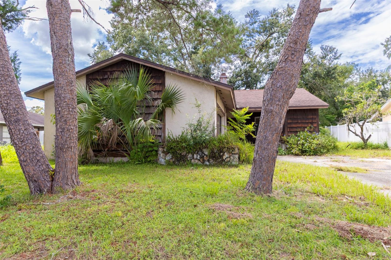 Image 2 of 19 For 18412 Swan Lake Drive