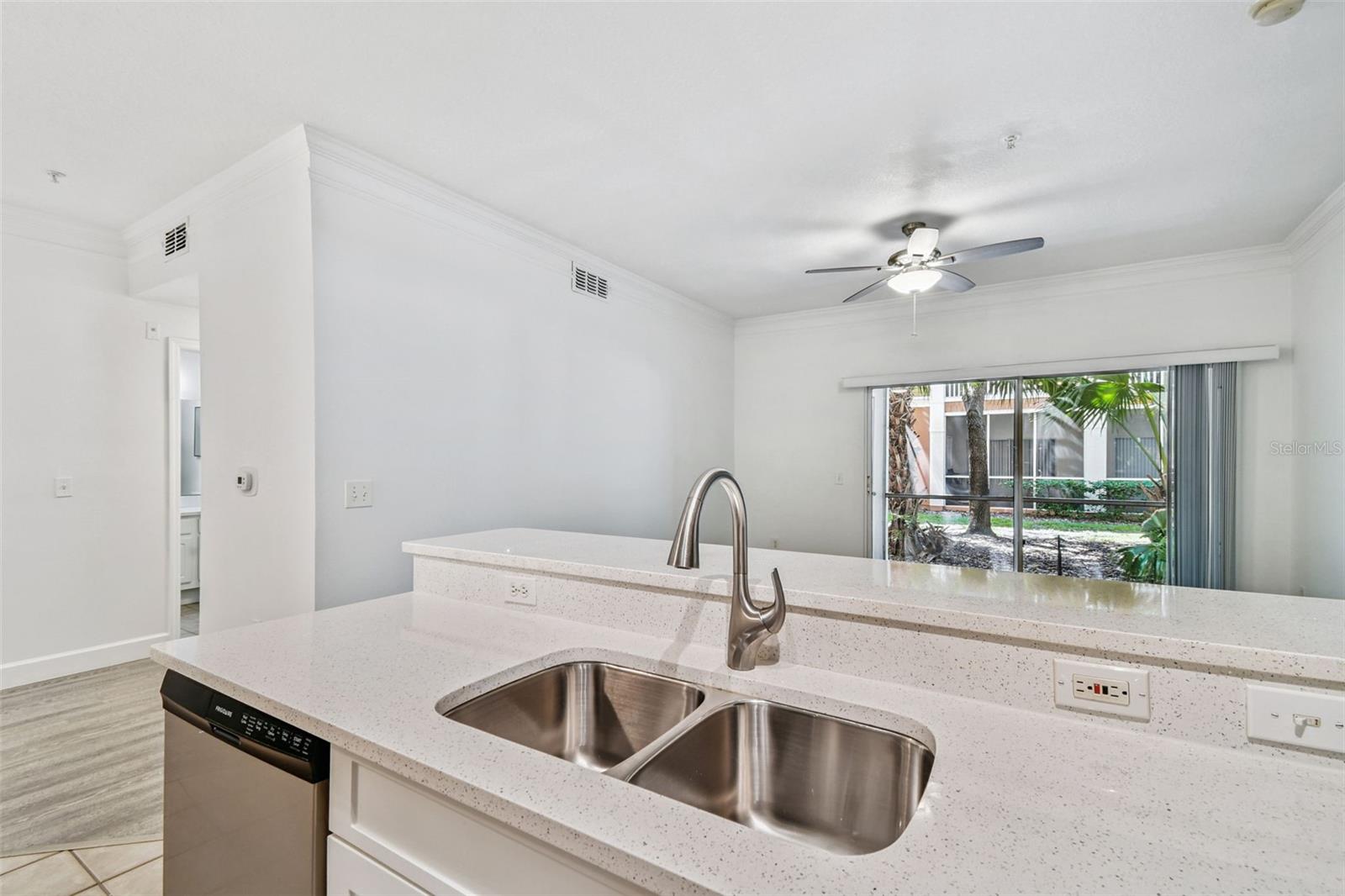 Image 13 of 48 For 4207 Dale Mabry Highway 2113