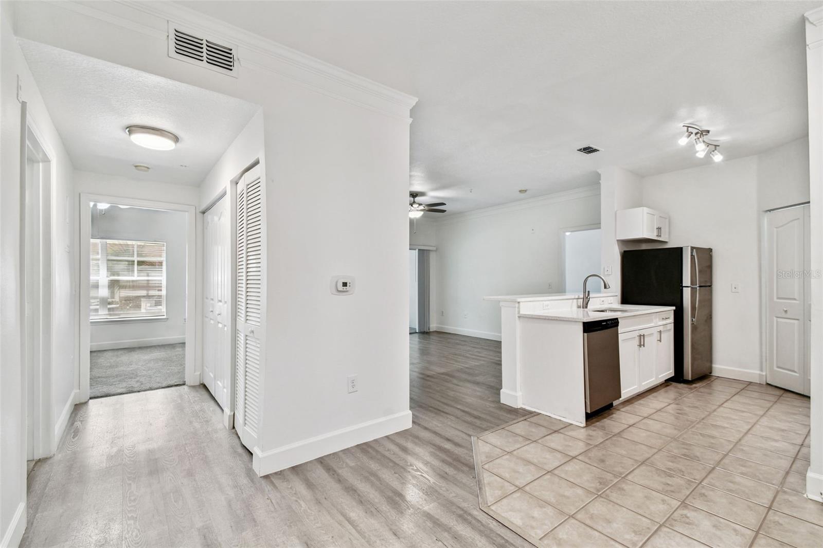 Image 17 of 48 For 4207 Dale Mabry Highway 2113