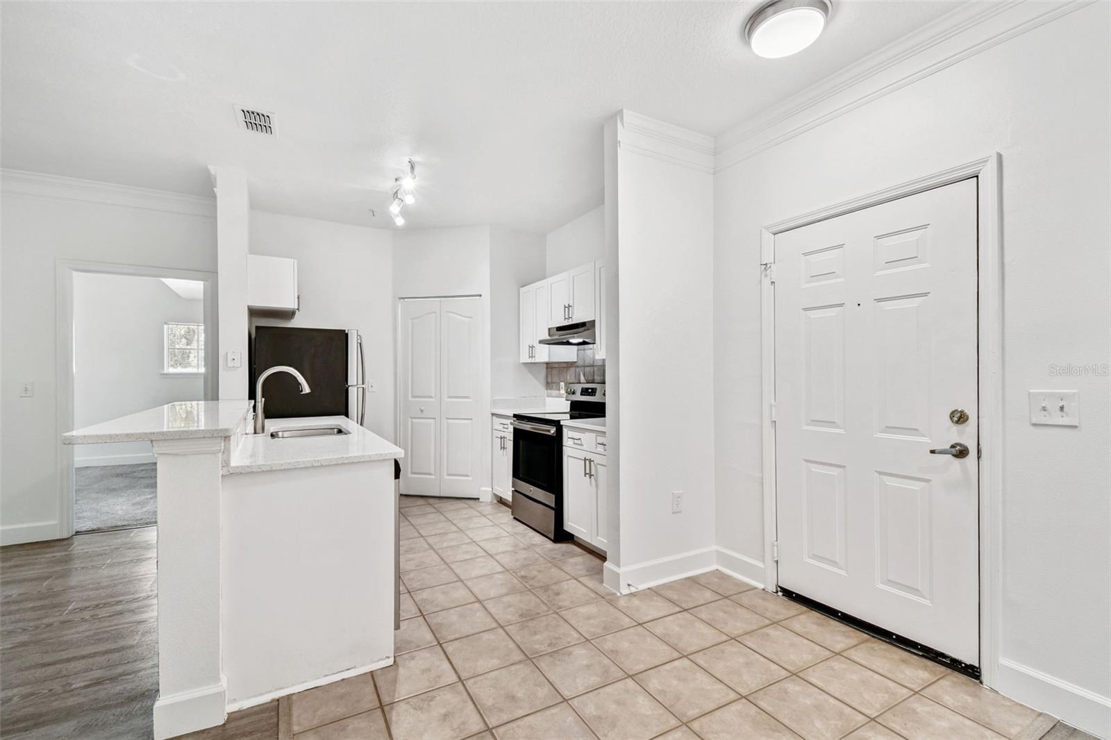 Image 7 of 48 For 4207 Dale Mabry Highway 2113