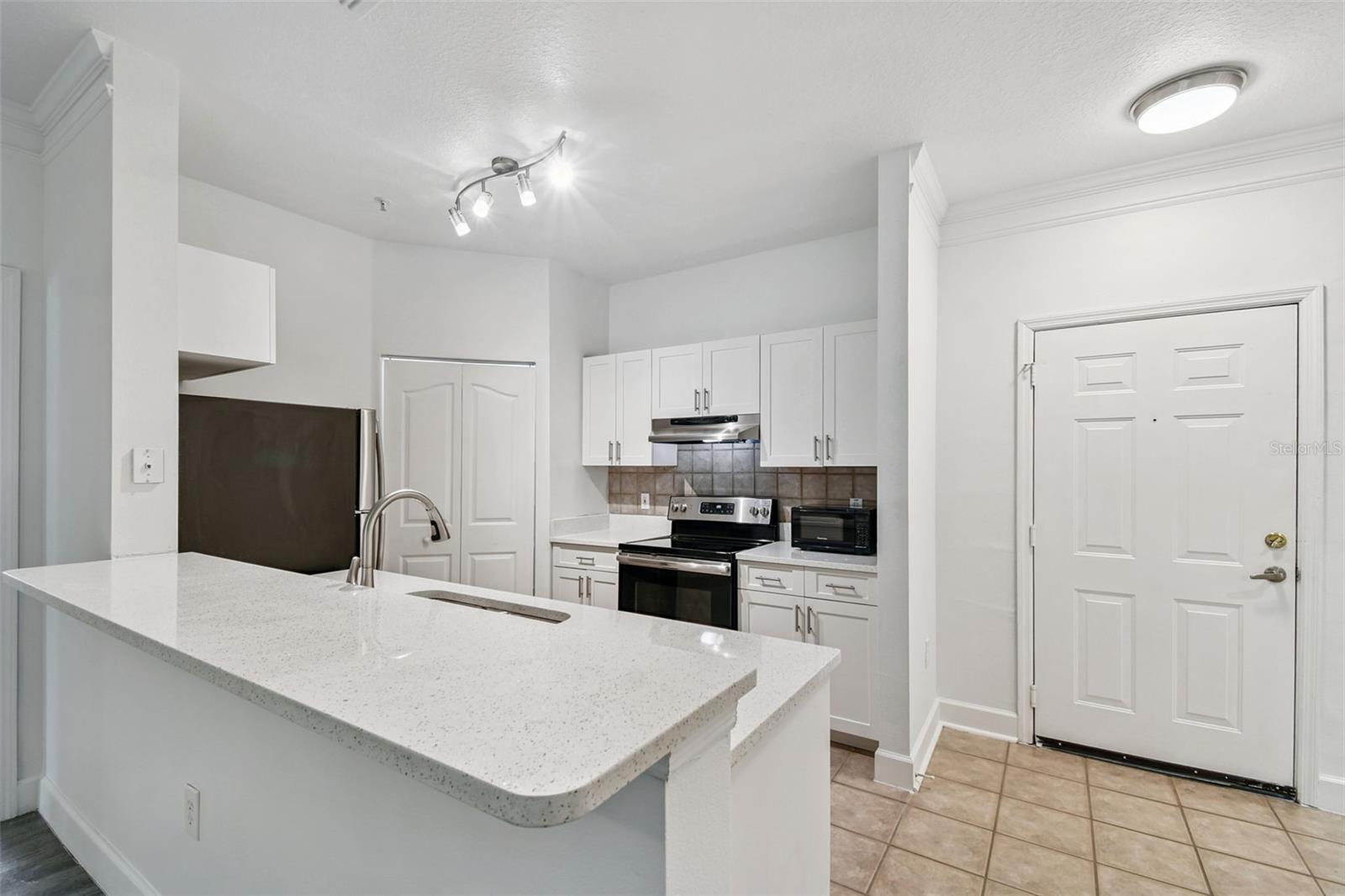 Image 8 of 48 For 4207 Dale Mabry Highway 2113