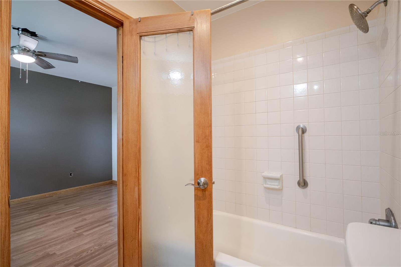 Image 12 of 23 For 4508 Oak Drive T42