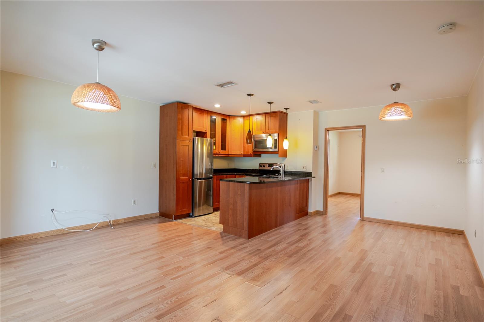 Image 5 of 23 For 4508 Oak Drive T42