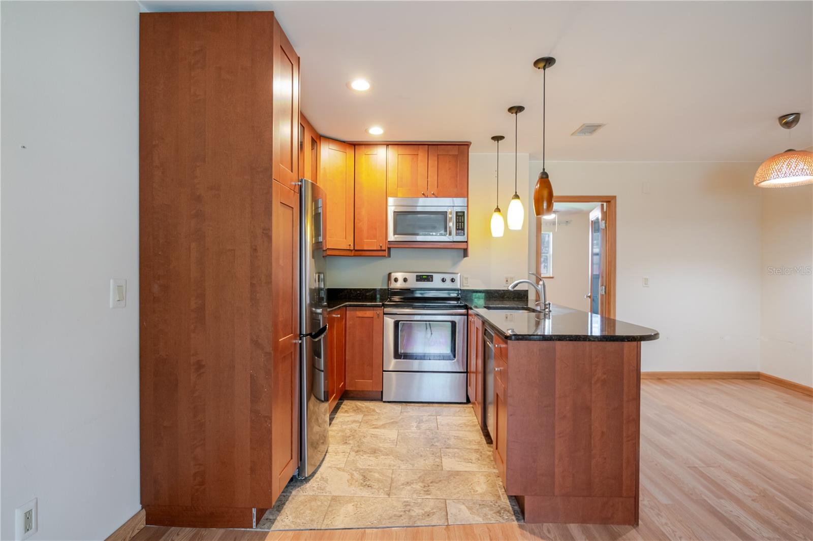 Image 6 of 23 For 4508 Oak Drive T42