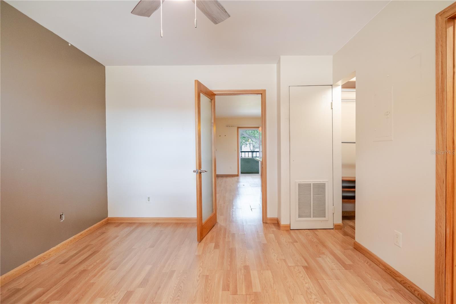 Image 9 of 23 For 4508 Oak Drive T42
