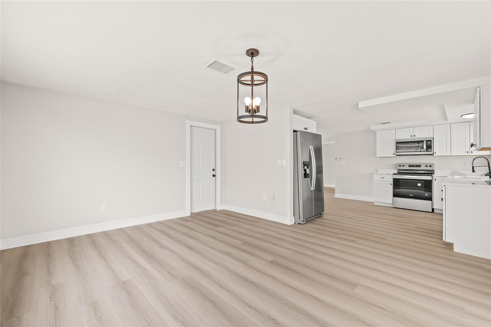 Image 14 of 33 For 3431 Springfield Drive