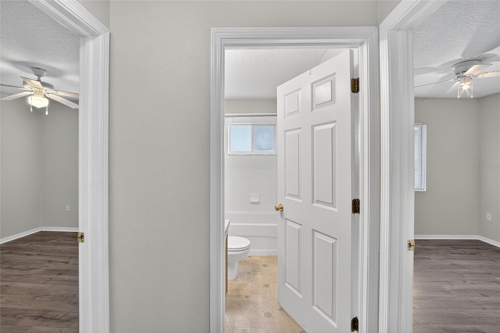 Image 16 of 61 For 4404 Country Hills Boulevard