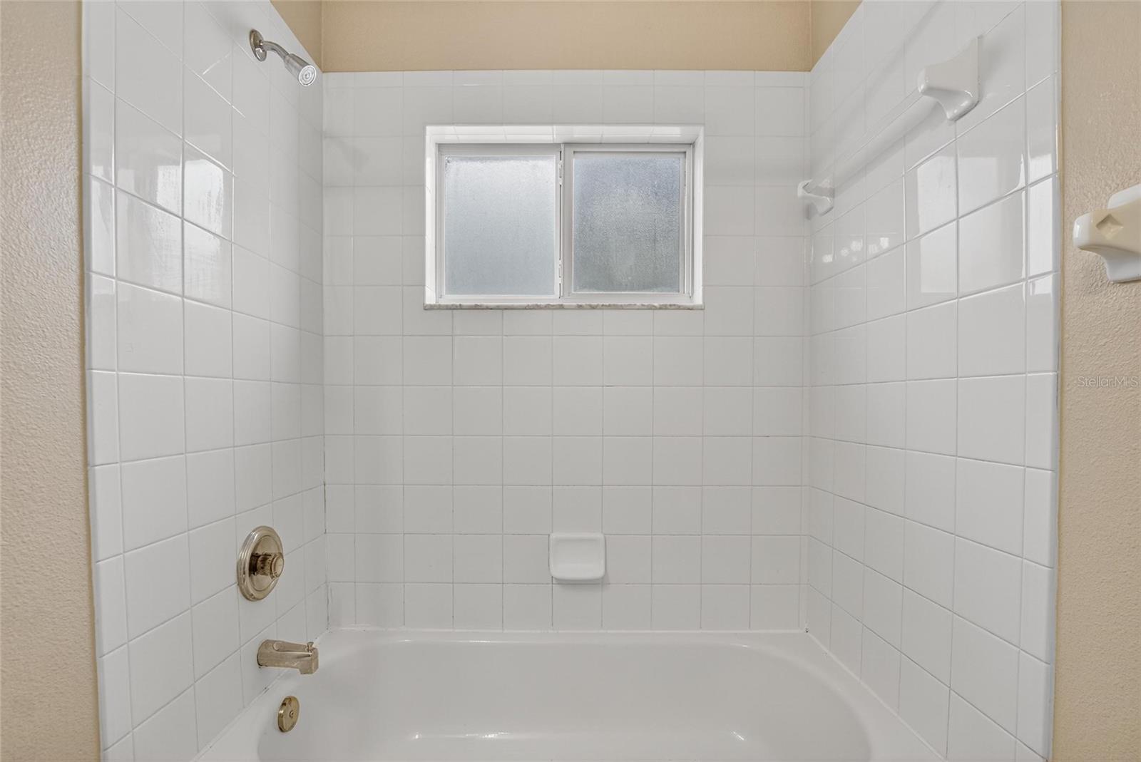 Image 23 of 61 For 4404 Country Hills Boulevard