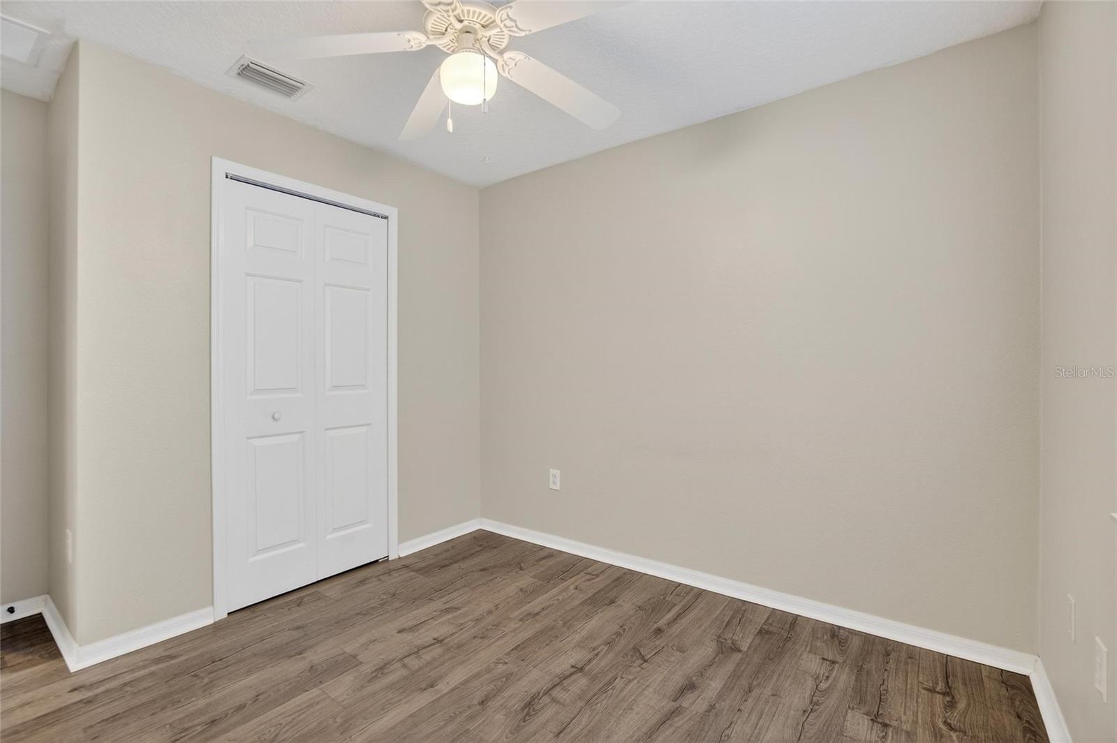 Image 25 of 61 For 4404 Country Hills Boulevard