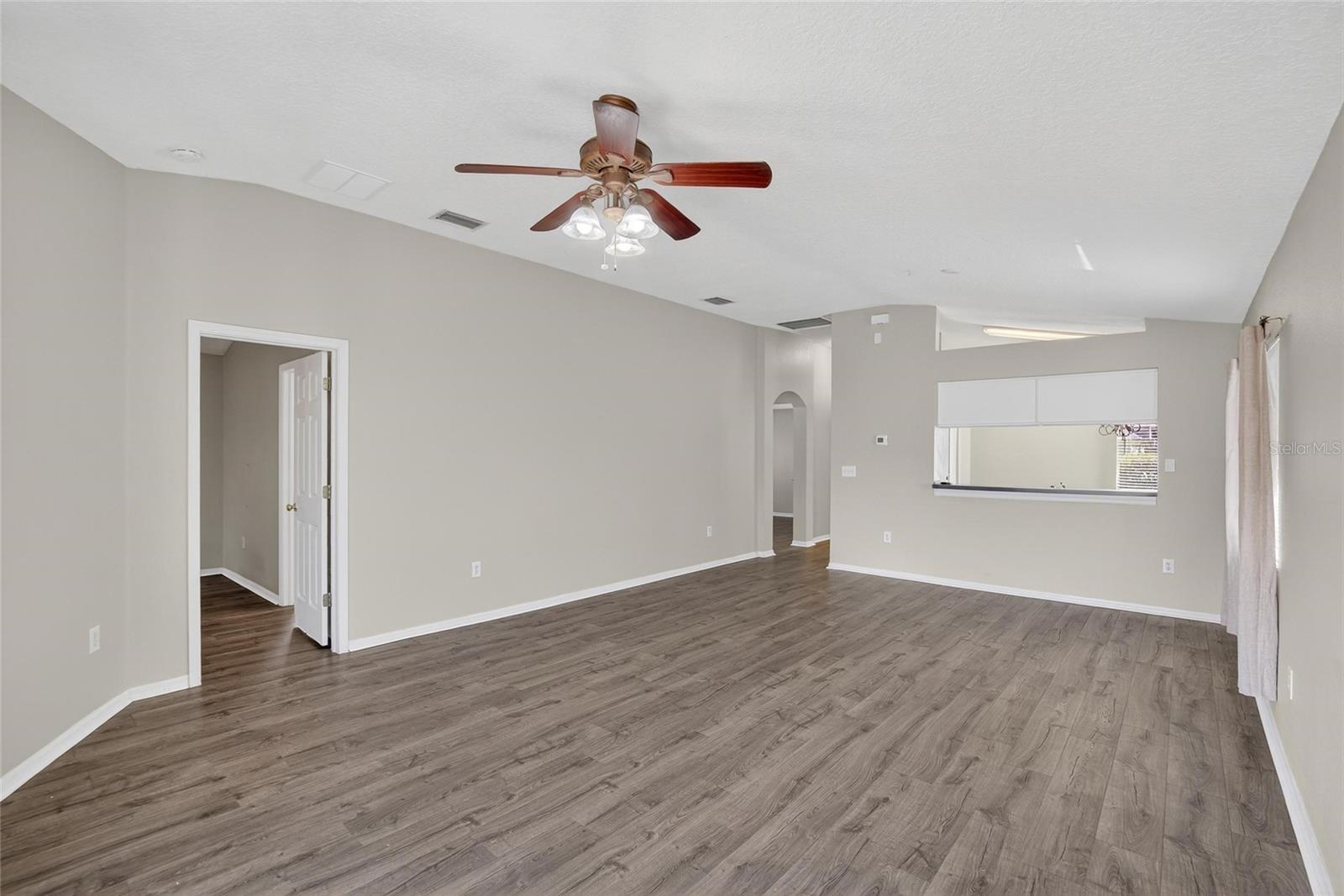 Image 37 of 61 For 4404 Country Hills Boulevard