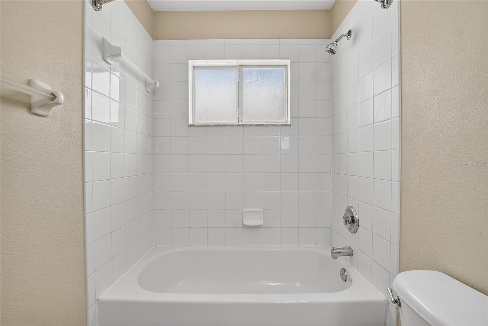 Image 47 of 61 For 4404 Country Hills Boulevard