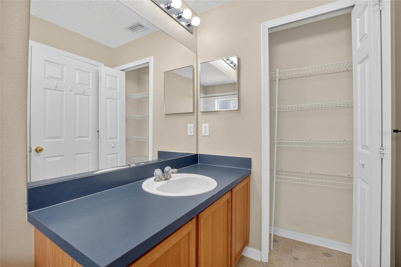 Image 48 of 61 For 4404 Country Hills Boulevard