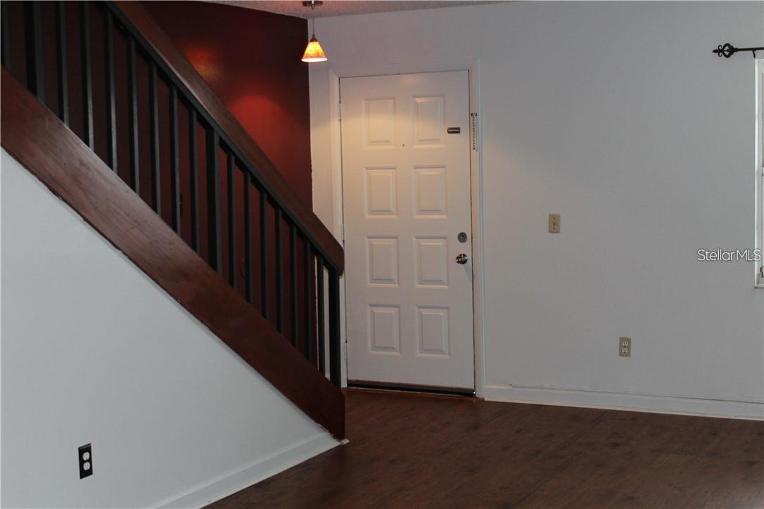 Image 3 of 13 For 4863 Mcelroy Avenue G204