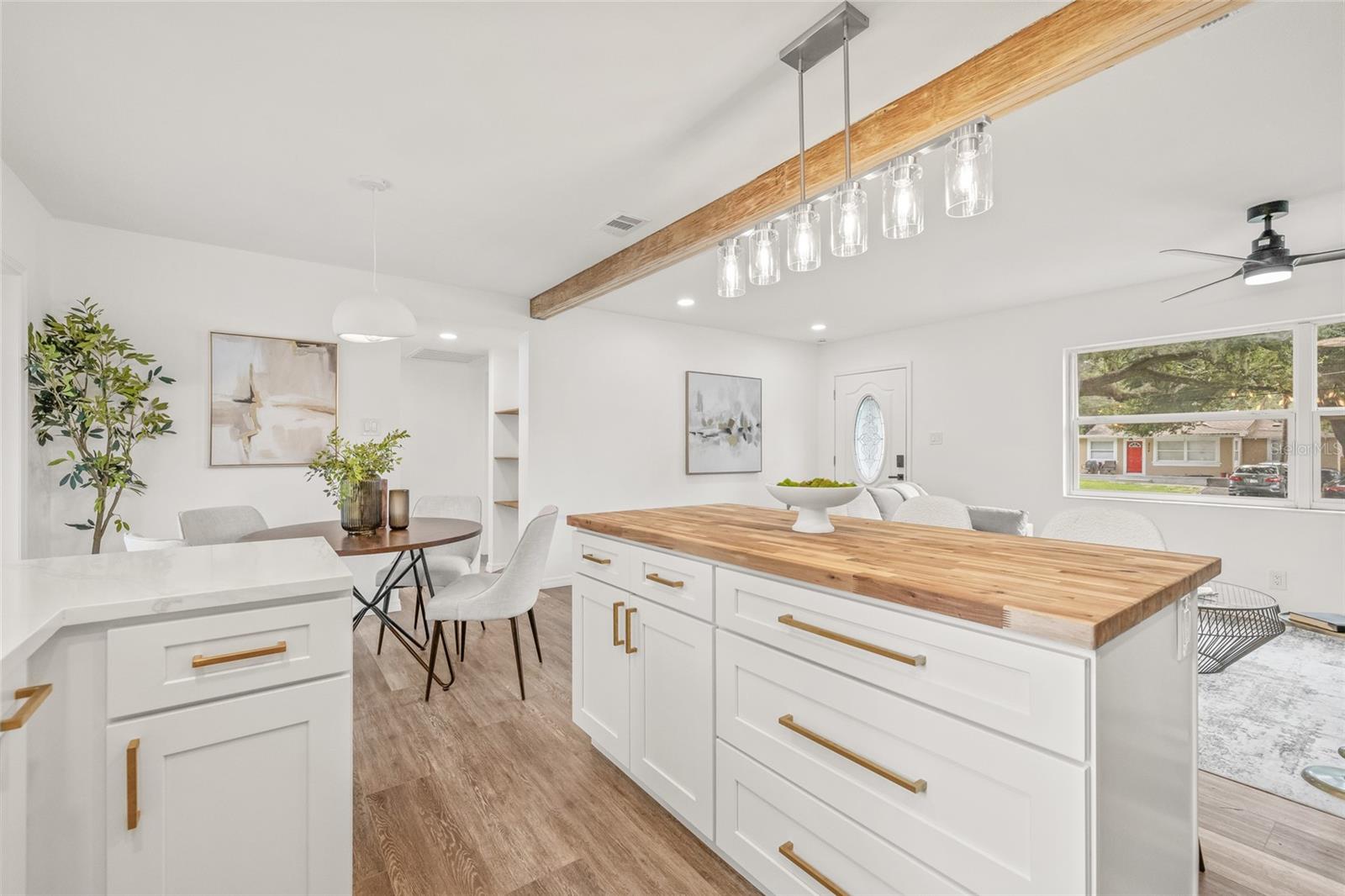 Listing photo id 10 for 8719 Temple Avenue