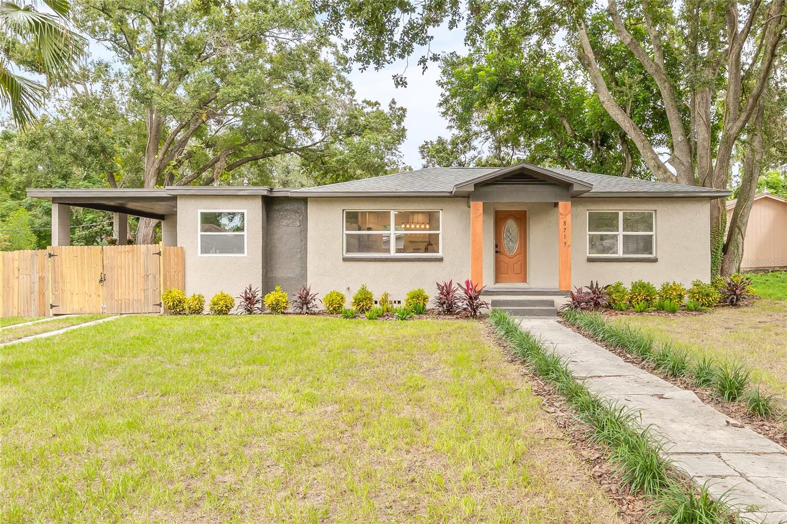 Listing photo id 0 for 8719 Temple Avenue