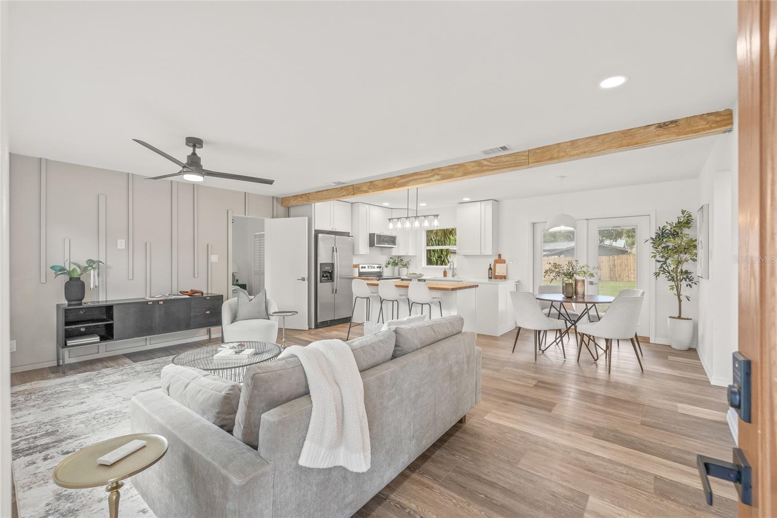Listing photo id 1 for 8719 Temple Avenue