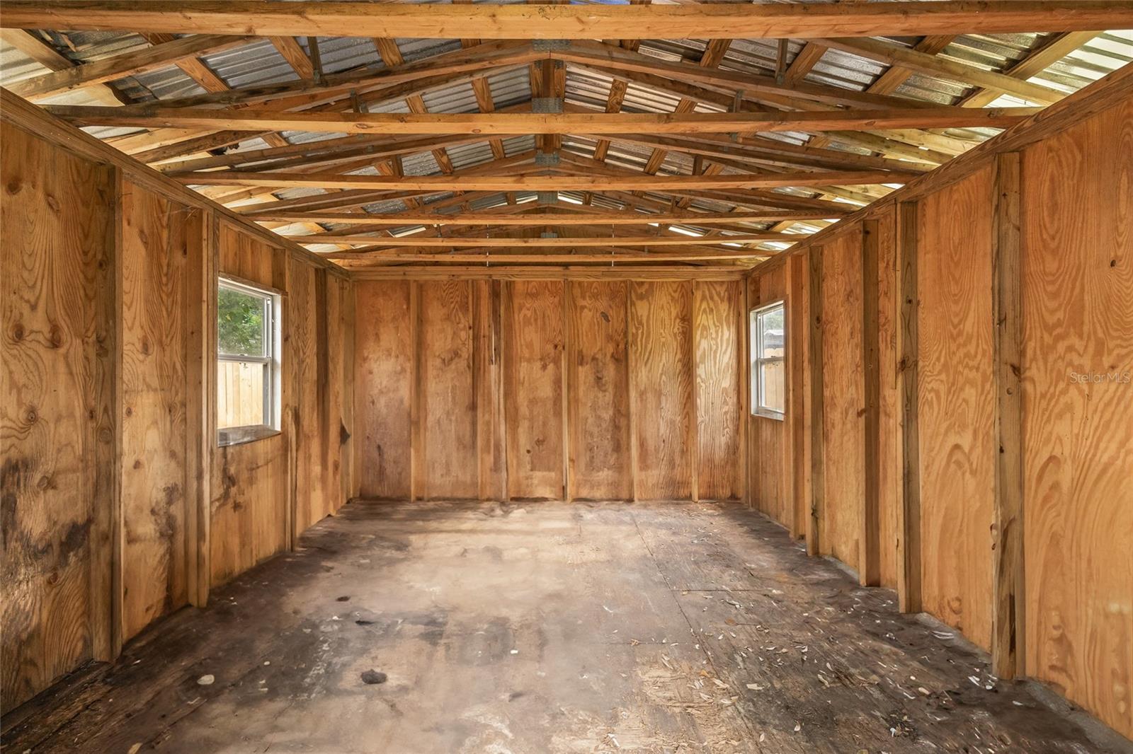 Listing photo id 30 for 8719 Temple Avenue
