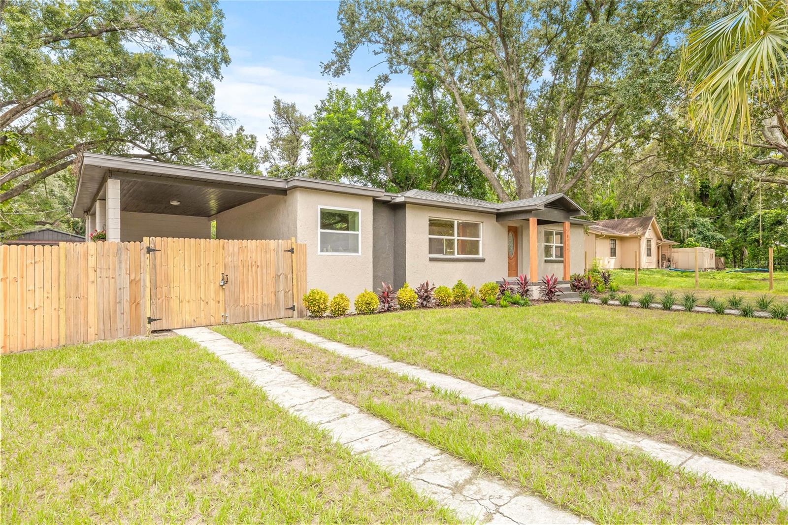 Listing photo id 35 for 8719 Temple Avenue