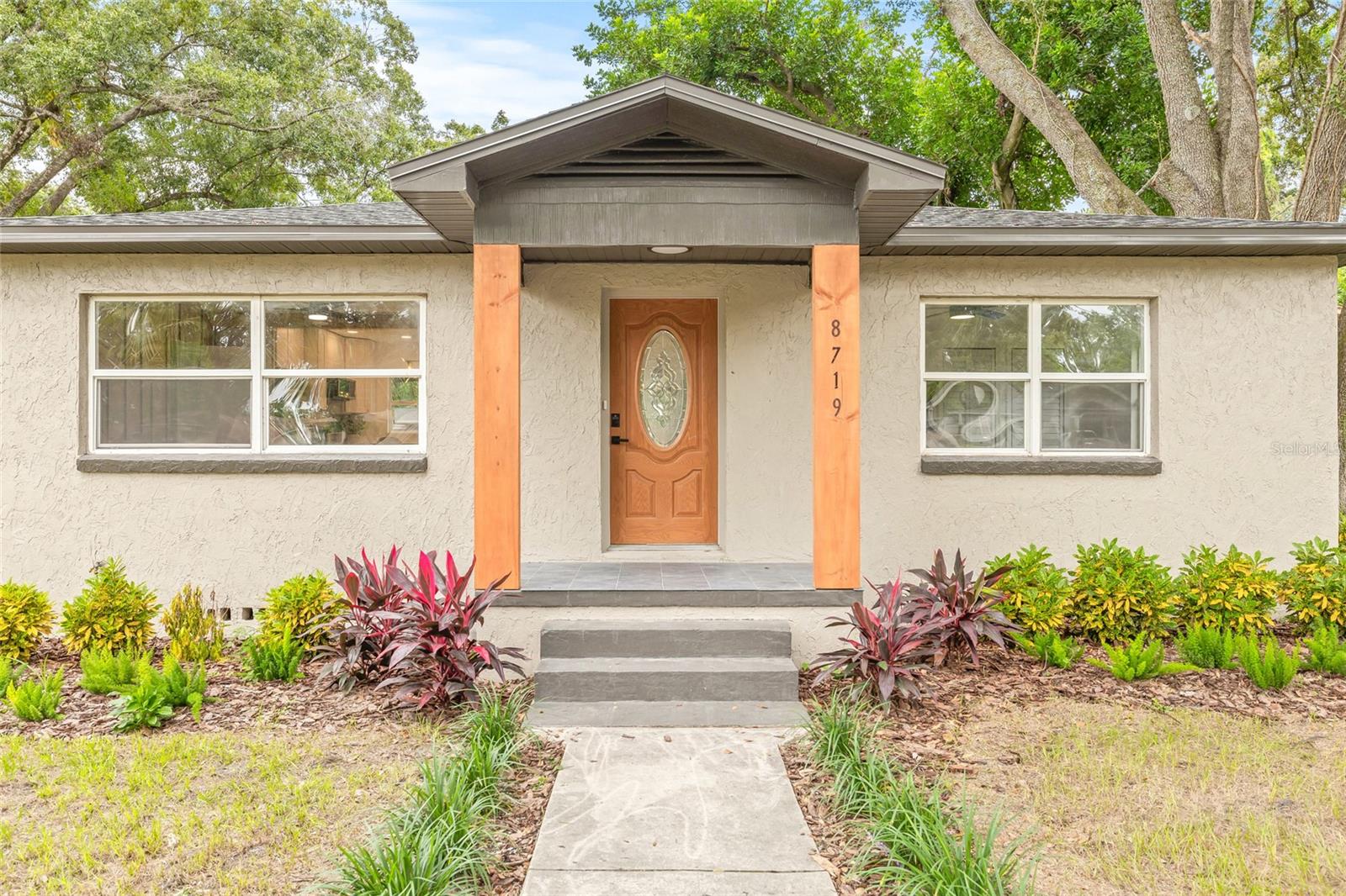 Listing photo id 37 for 8719 Temple Avenue