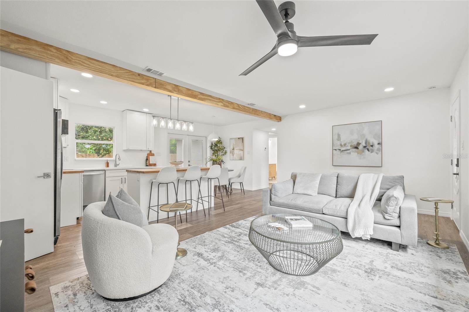 Listing photo id 3 for 8719 Temple Avenue