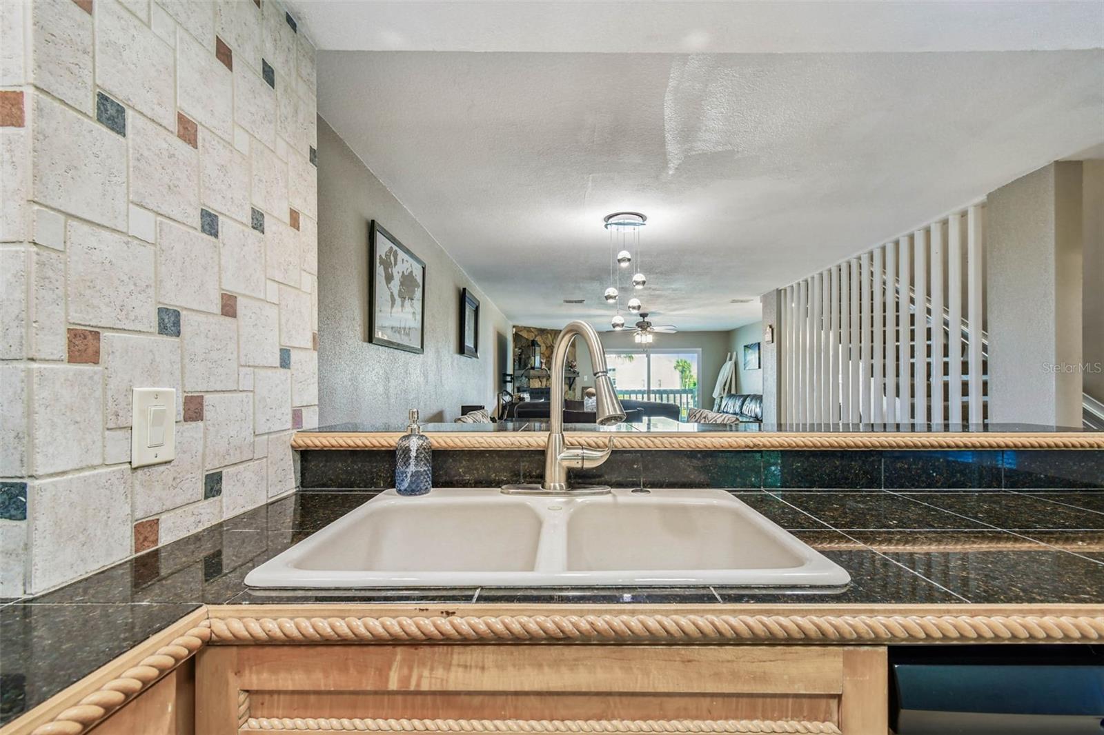 Image 16 of 51 For 12134 Capri Cir S  803