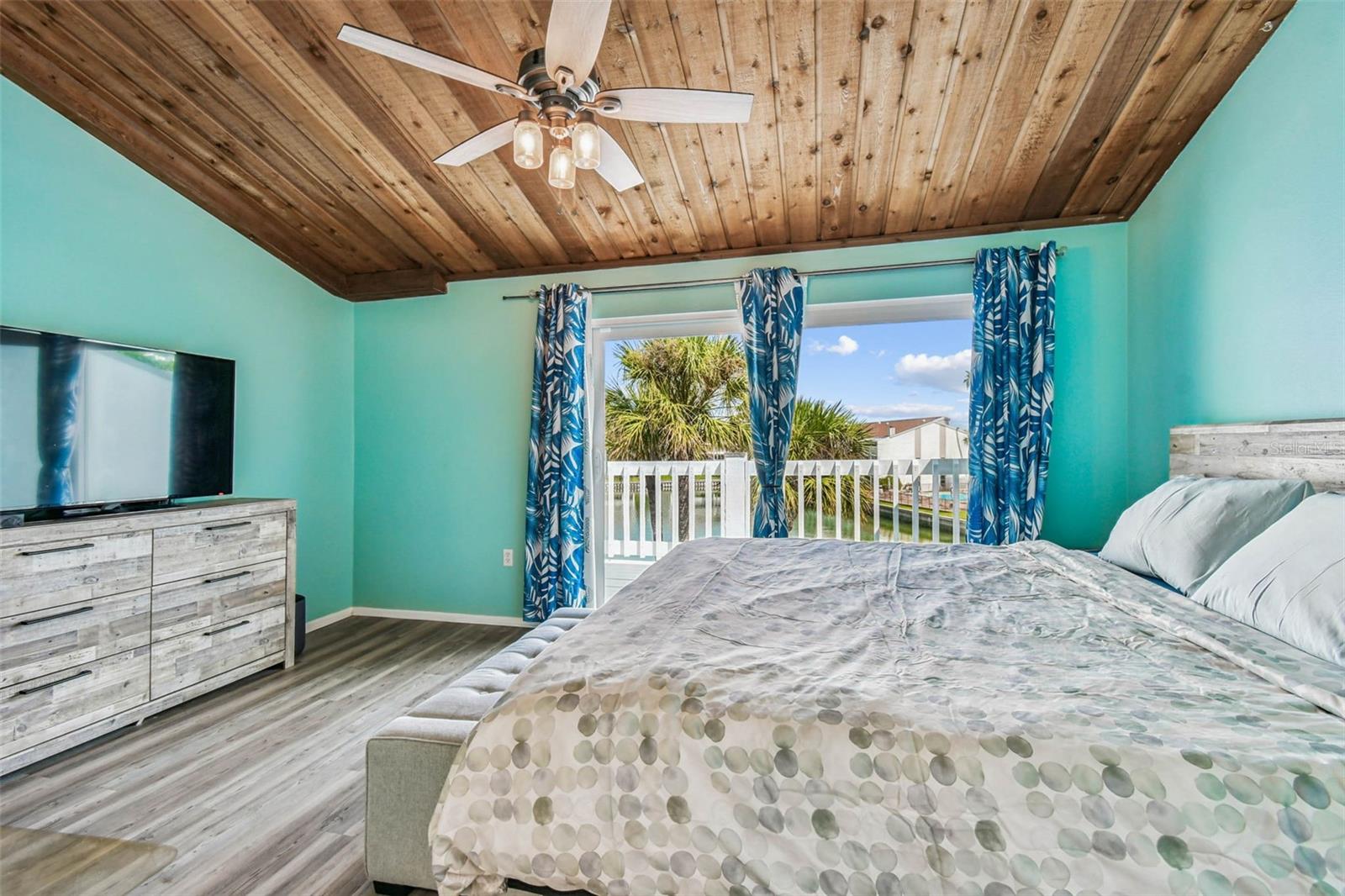 Image 17 of 51 For 12134 Capri Cir S  803