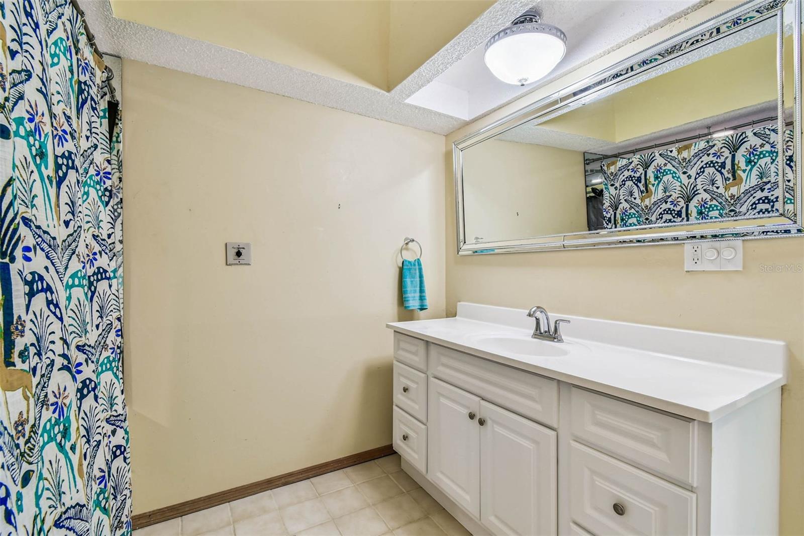 Image 23 of 51 For 12134 Capri Cir S  803