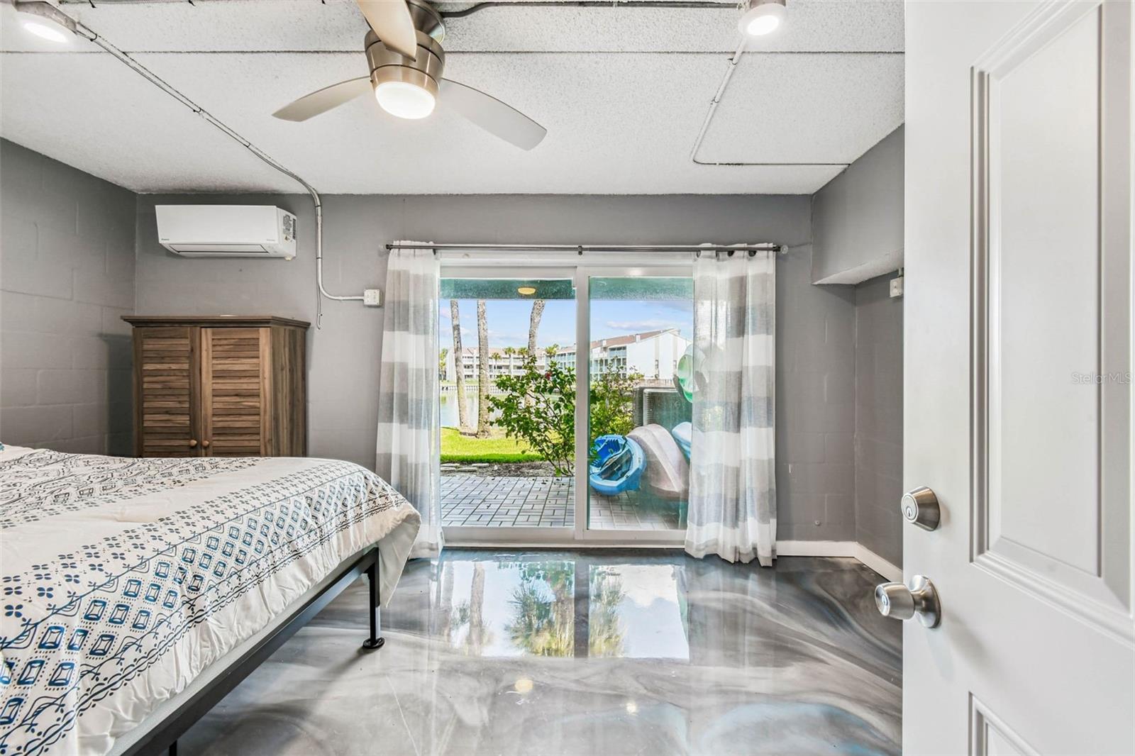 Image 29 of 51 For 12134 Capri Cir S  803