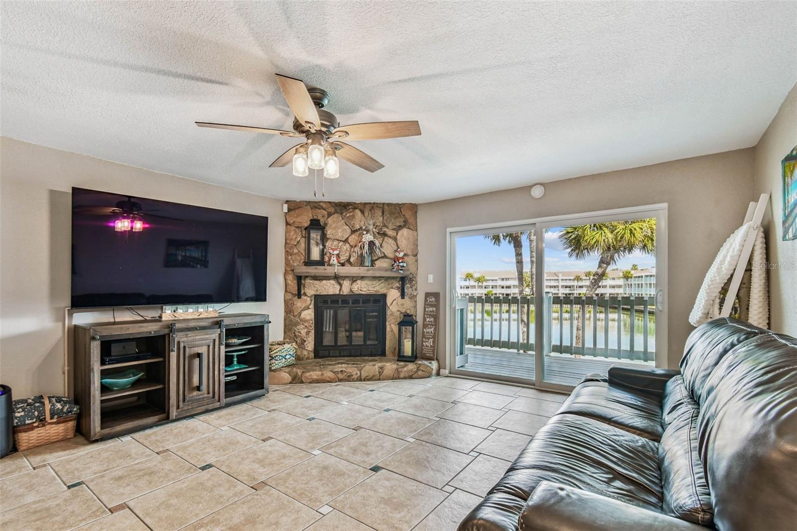 Image 3 of 51 For 12134 Capri Cir S  803