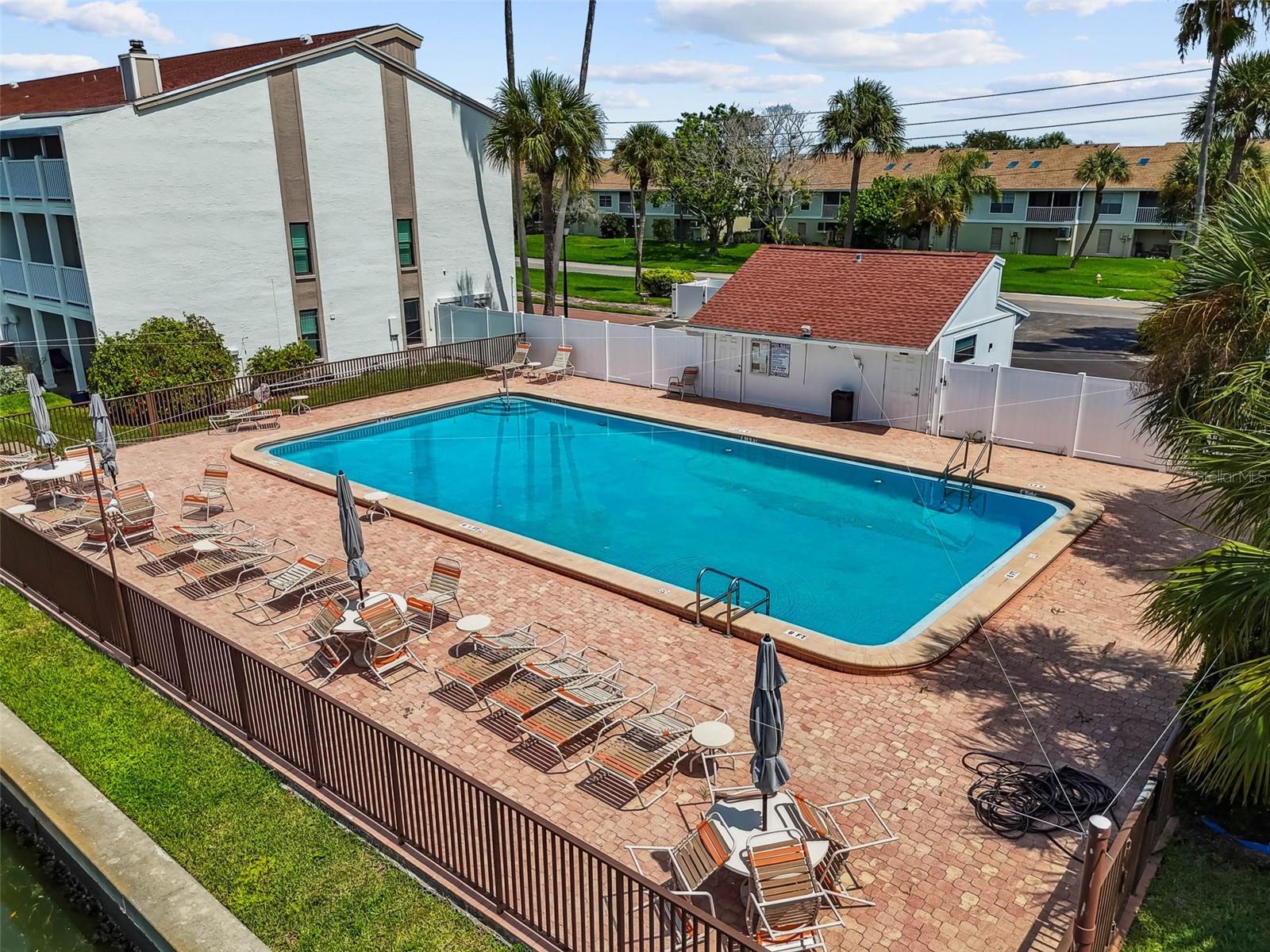 Image 36 of 51 For 12134 Capri Cir S  803