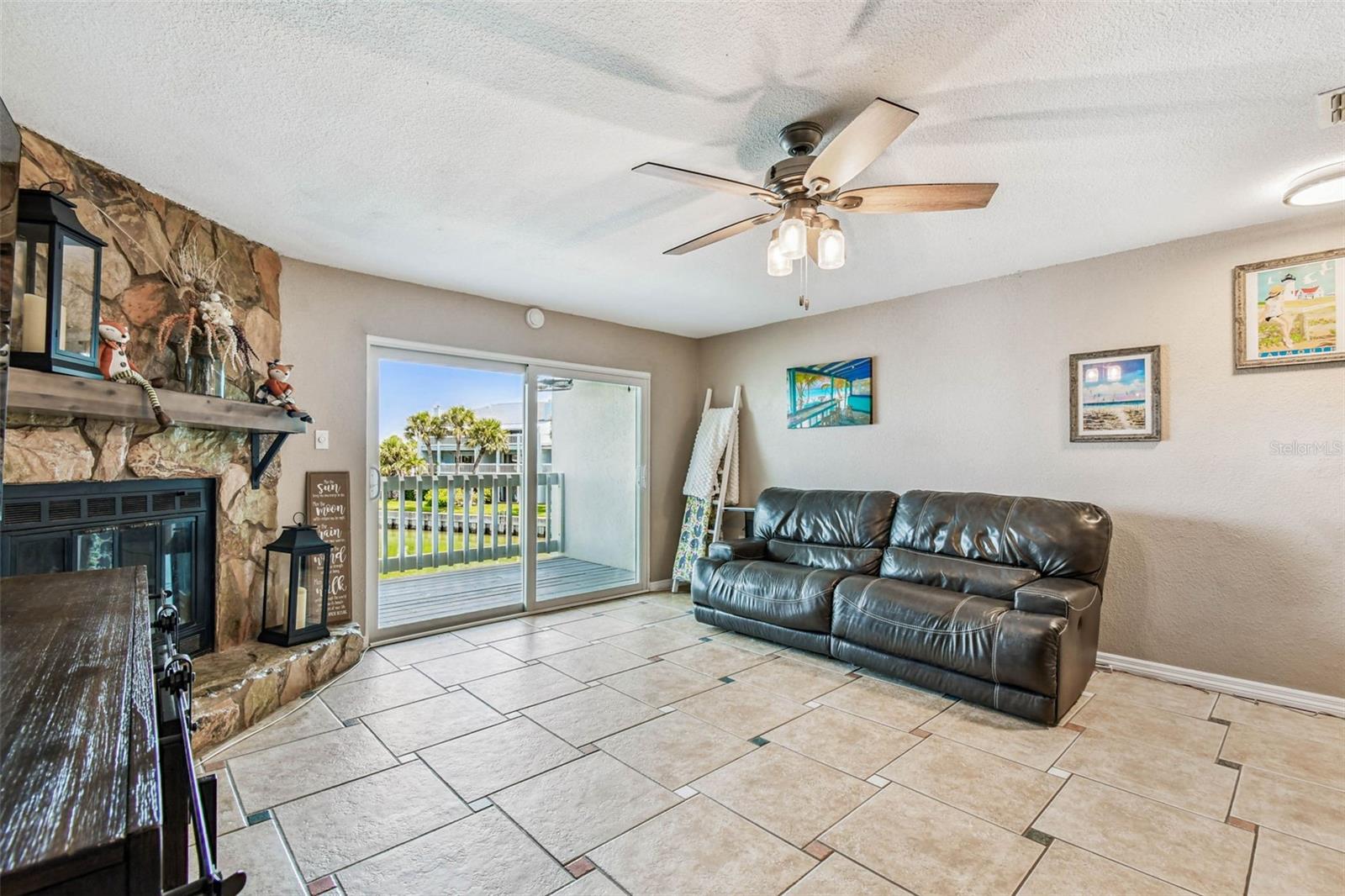 Image 4 of 51 For 12134 Capri Cir S  803