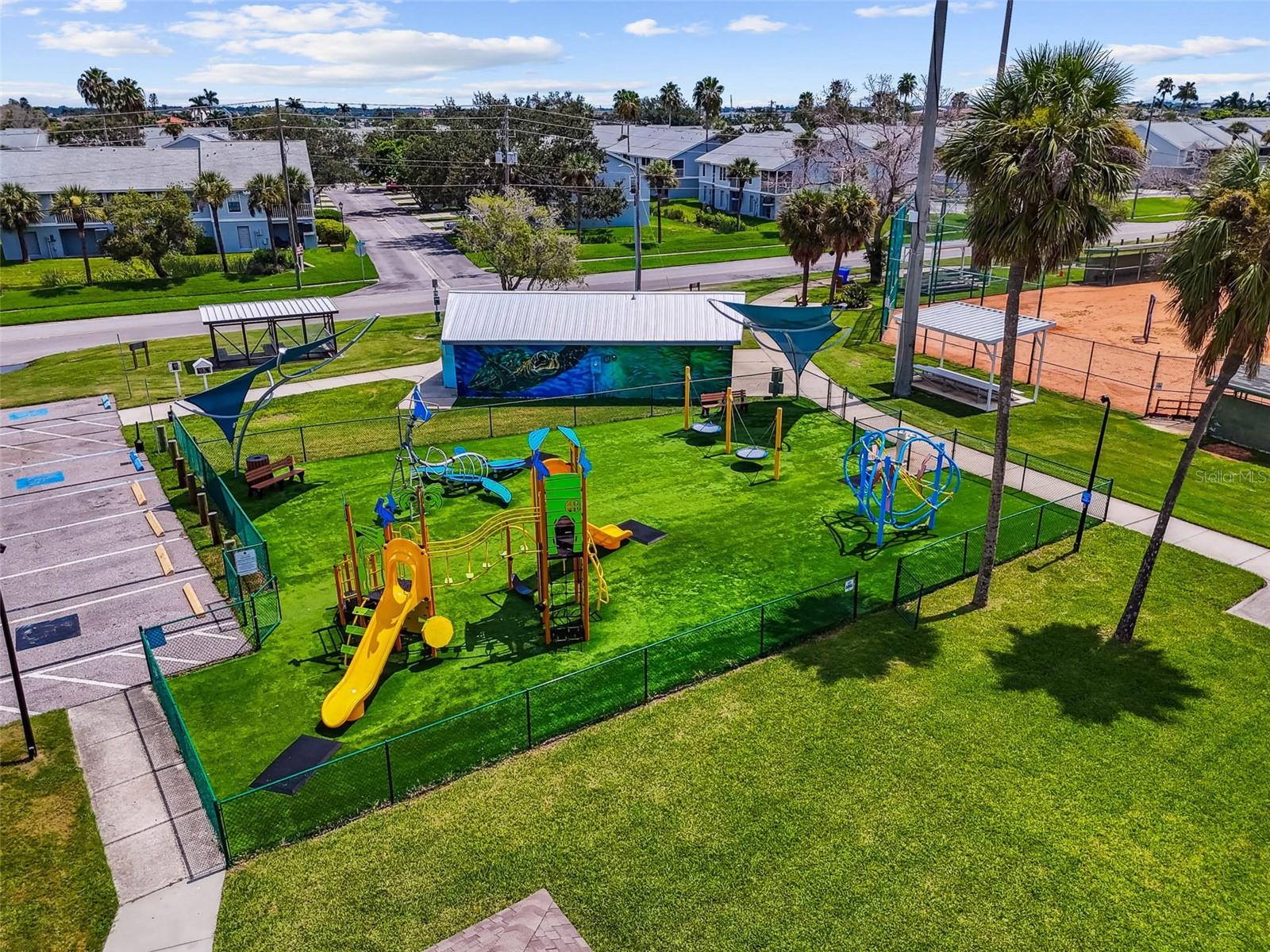 Image 48 of 51 For 12134 Capri Cir S  803