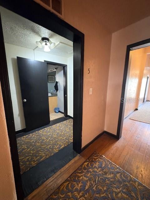 Listing photo id 12 for 801 Palm Avenue 2