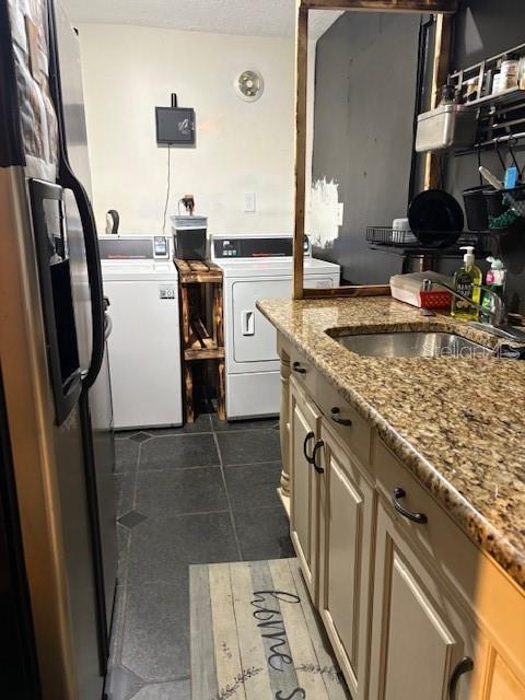 Listing photo id 16 for 801 Palm Avenue 2