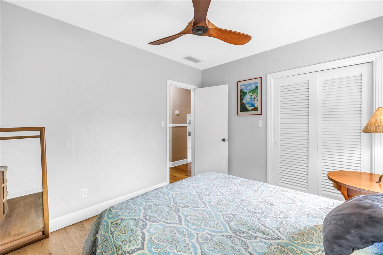Image 23 of 61 For 256 19th Avenue Ne