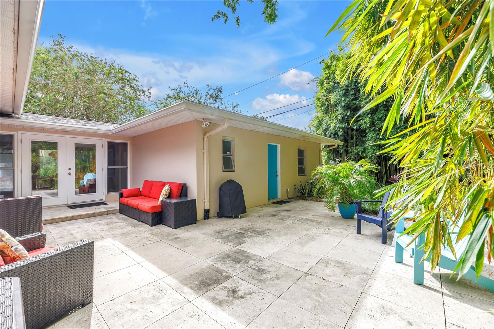 Image 29 of 61 For 256 19th Avenue Ne