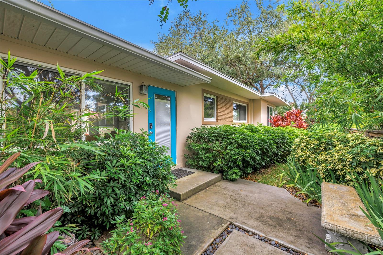 Image 39 of 61 For 256 19th Avenue Ne