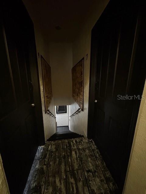 Listing photo id 15 for 803 Palm Avenue