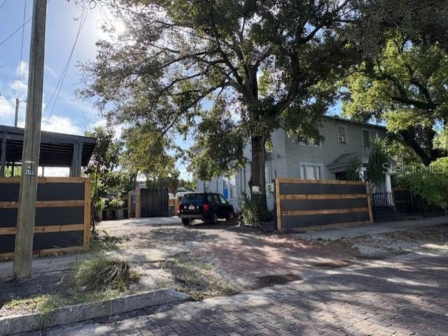 Listing photo id 0 for 803 Palm Avenue