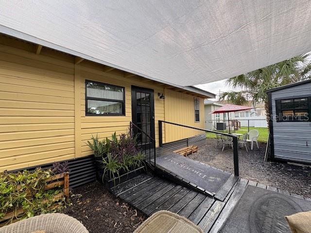 Listing photo id 21 for 803 Palm Avenue
