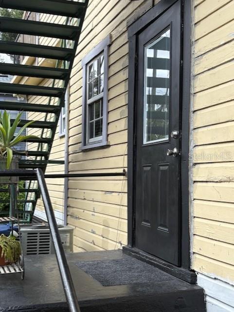 Listing photo id 27 for 803 Palm Avenue
