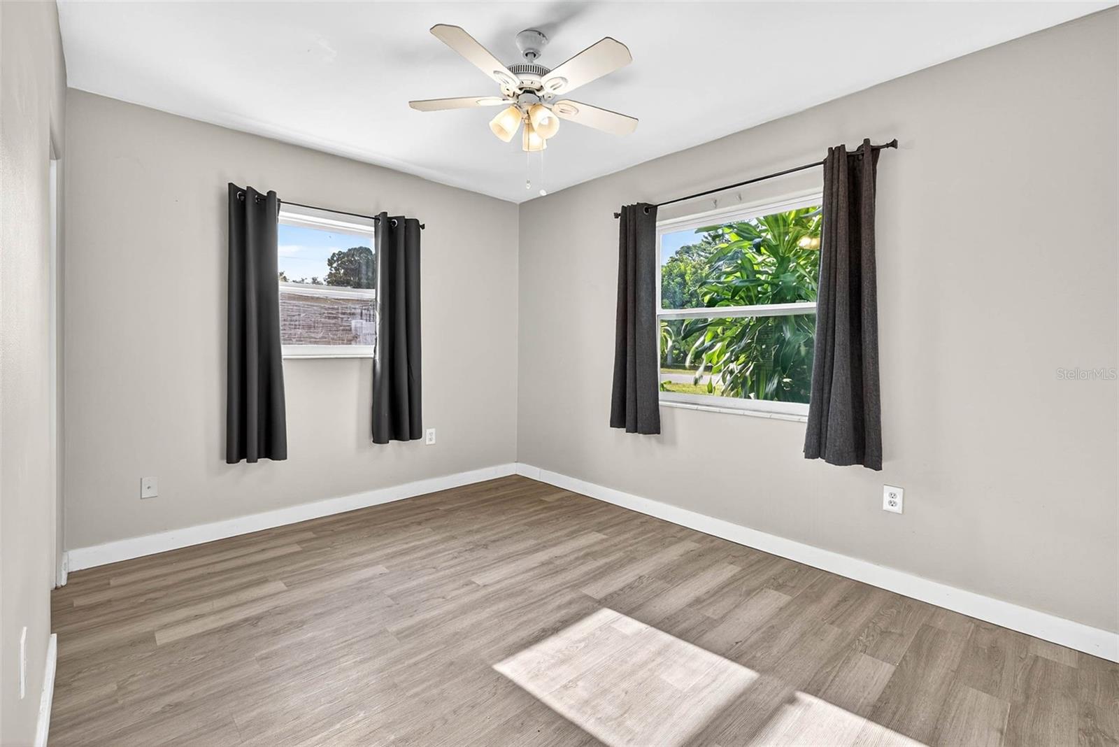 Image 28 of 39 For 2229 Casa Vista Drive