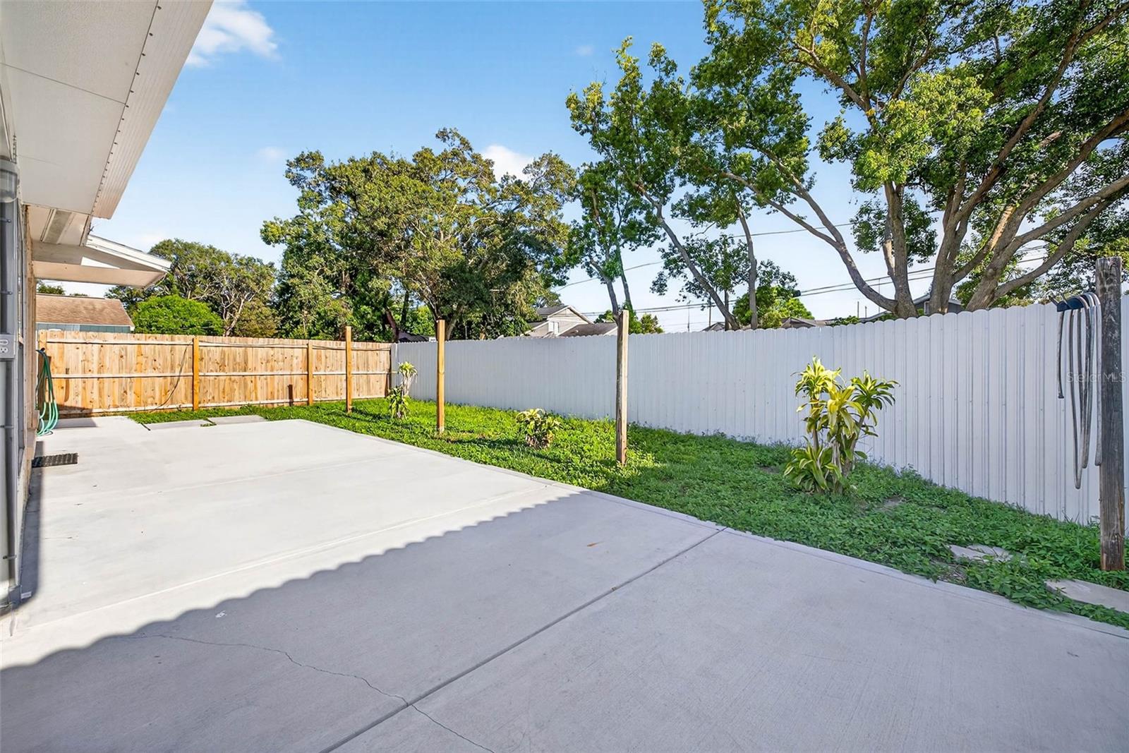 Image 30 of 39 For 2229 Casa Vista Drive