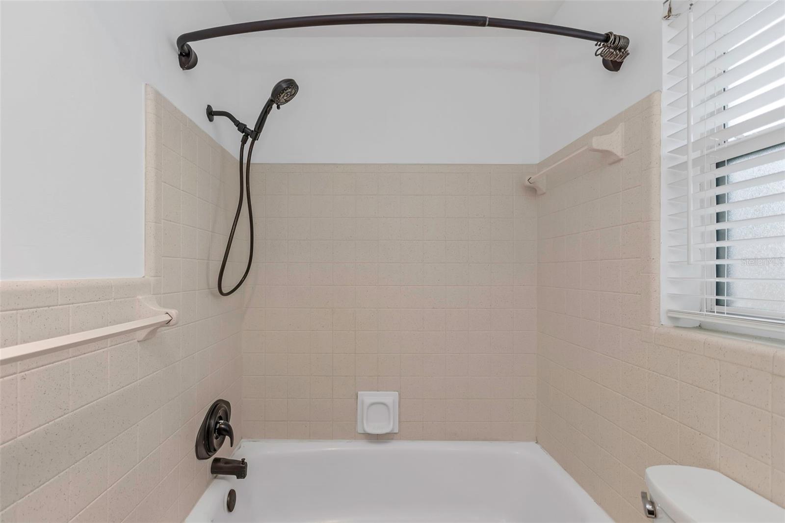 Image 31 of 47 For 1413 Hillcrest Avenue