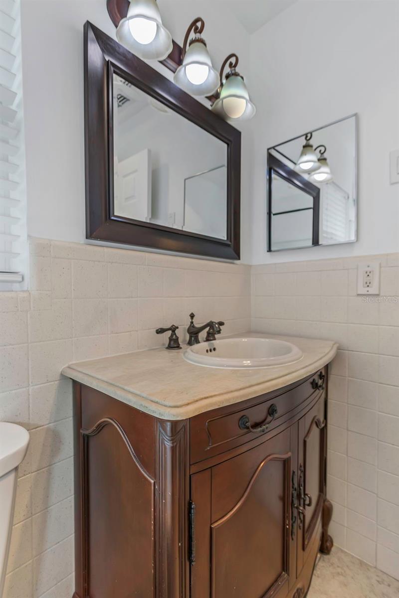 Image 33 of 47 For 1413 Hillcrest Avenue