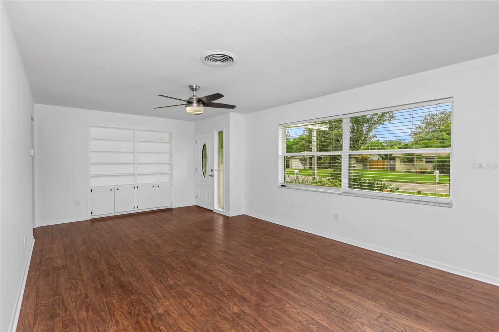 Image 5 of 47 For 1413 Hillcrest Avenue