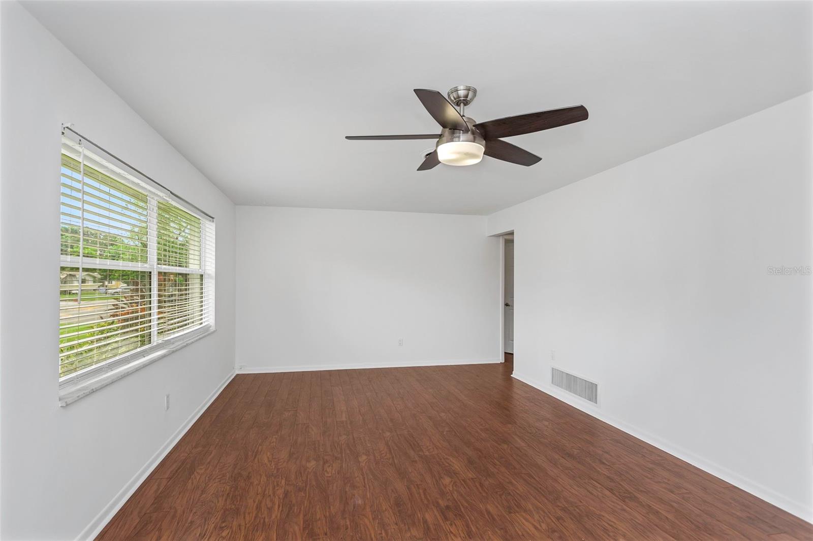 Image 7 of 47 For 1413 Hillcrest Avenue