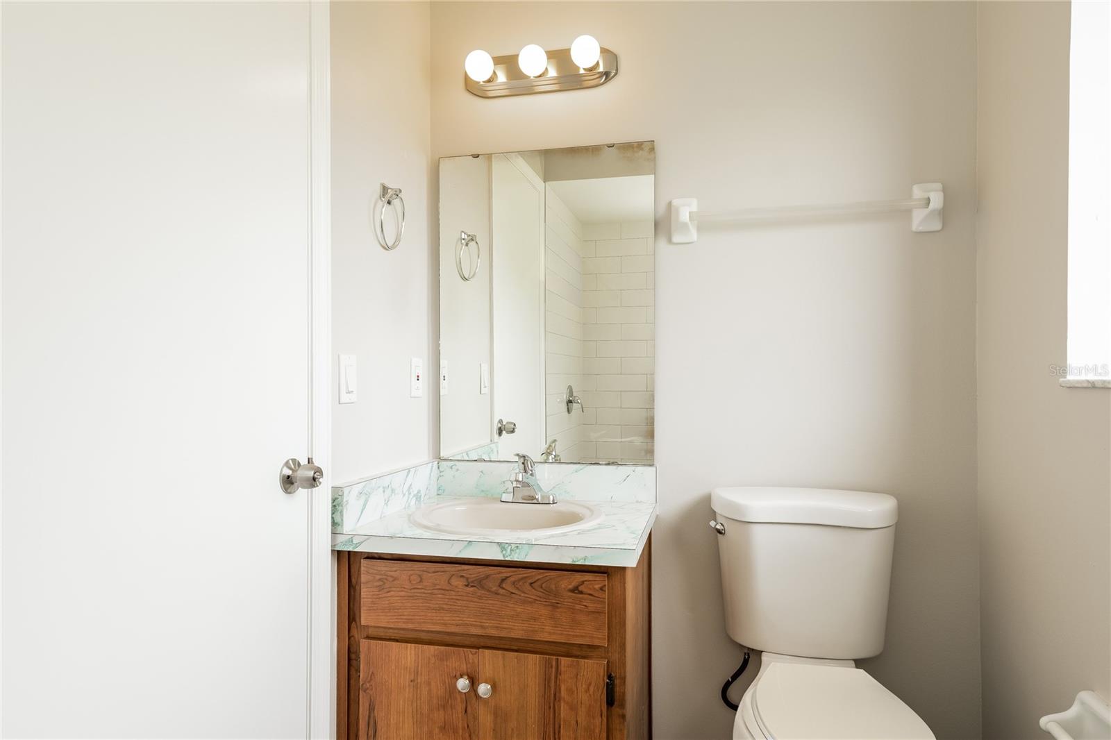 Image 10 of 15 For 916 Dean Circle