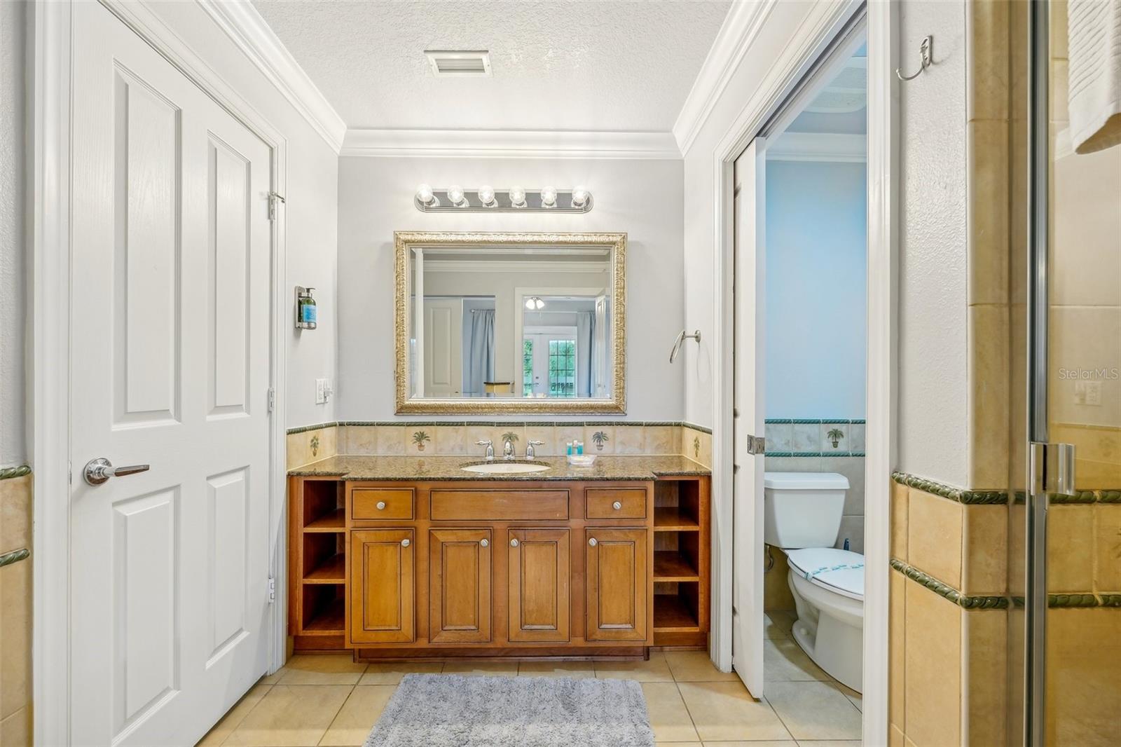 Image 18 of 36 For 1598 Heritage Crossing Court 201